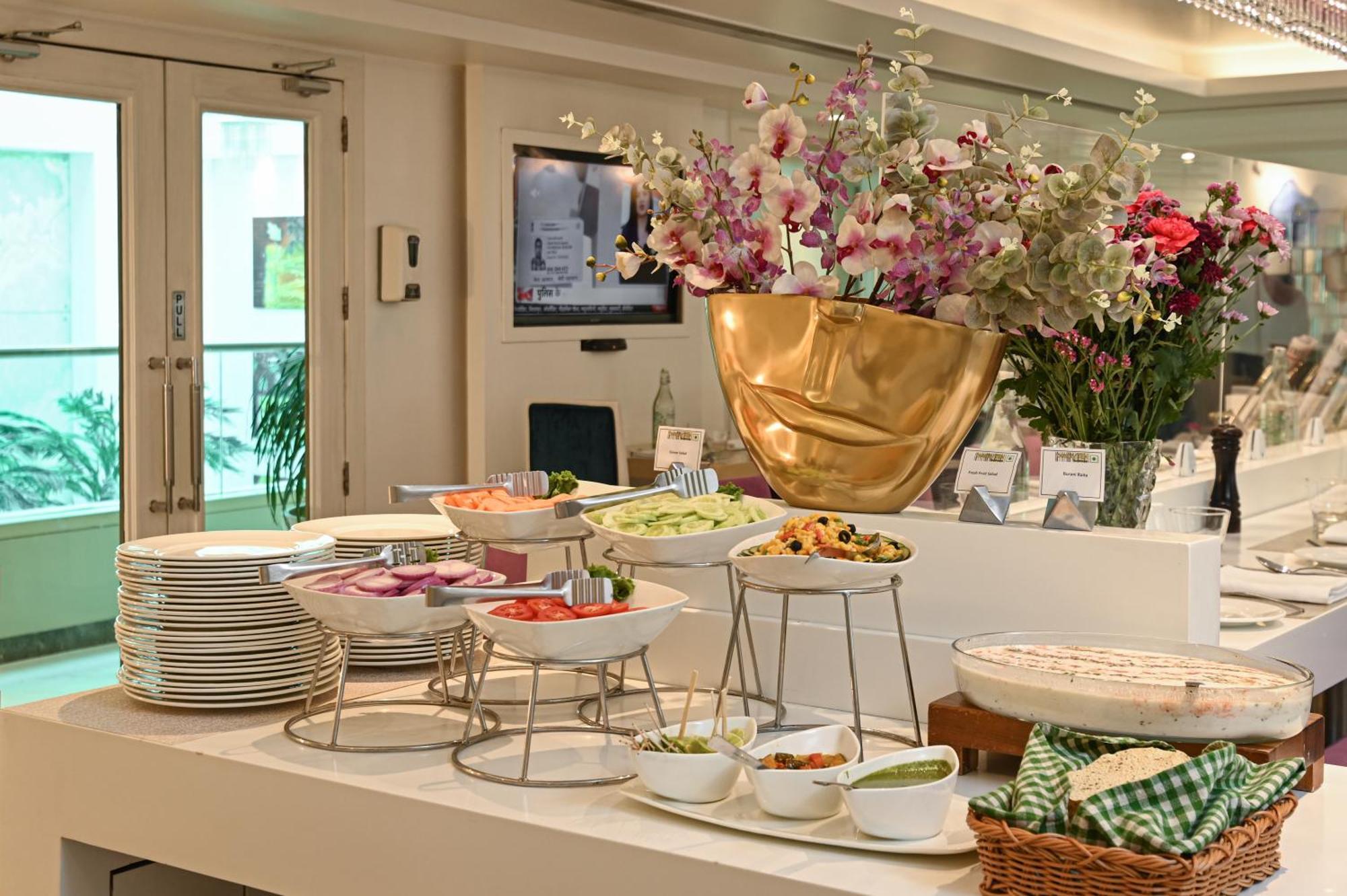 โรงแรม เดอะ แอชตัน ซาโรวาร์ ปอร์ติโก นิวเดลี ภายนอก รูปภาพ